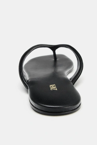 Сандалии на плоской подошве с ремешком- Заказать в России