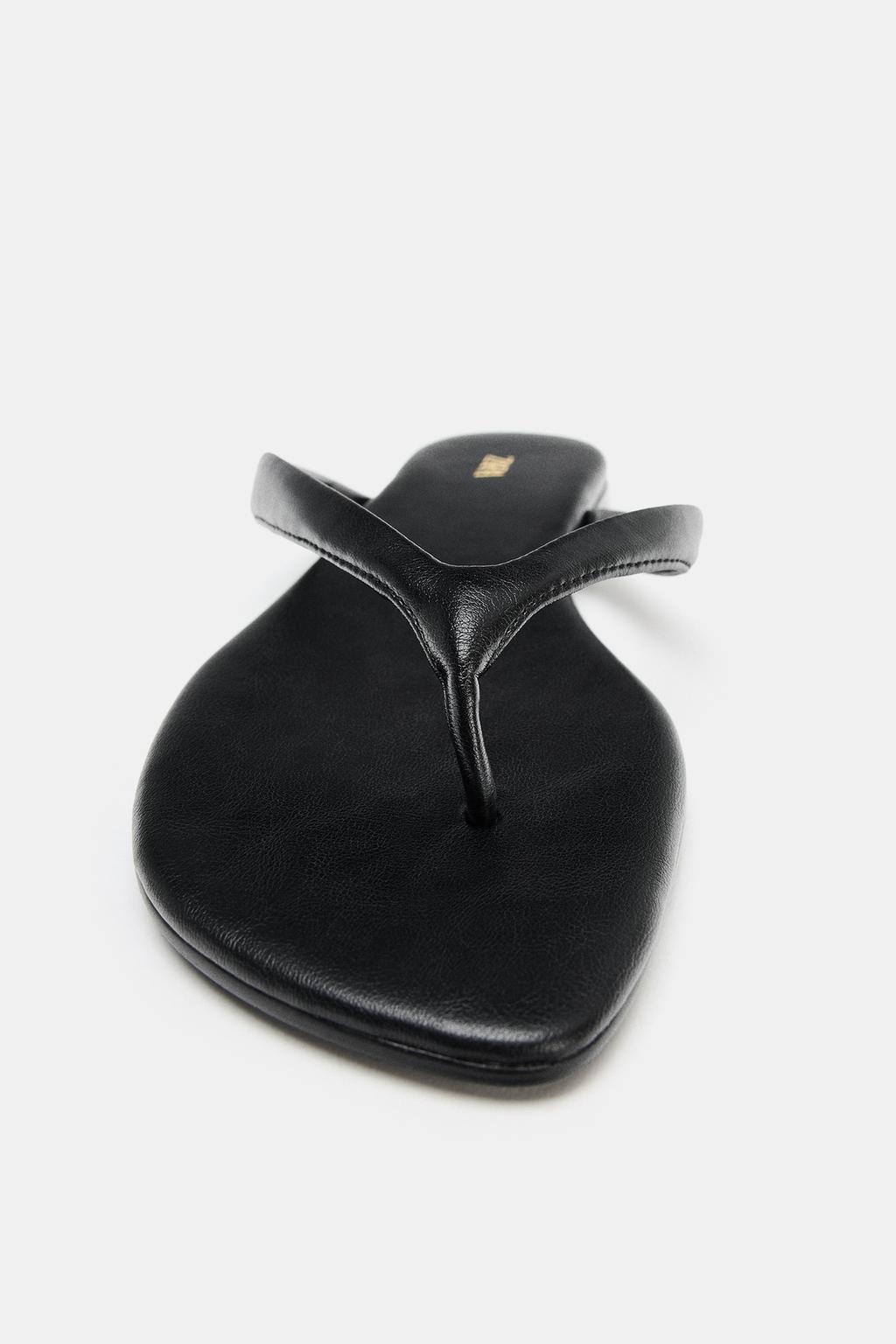 САНДАЛИИ НА ПЛОСКОЙ ПОДОШВЕ С РЕМЕШКОМ