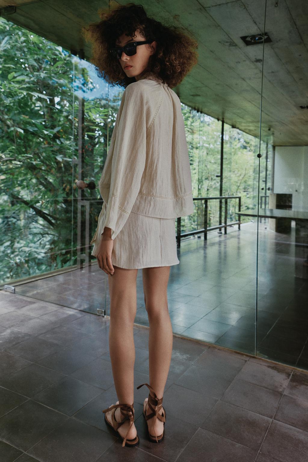 ЮБКА-ШОРТЫ С УЗЛОМ И КРУЖЕВОМ