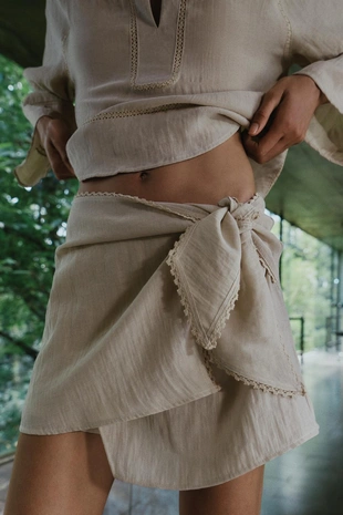 Юбка-шорты с узлом и кружевом- Заказать в России