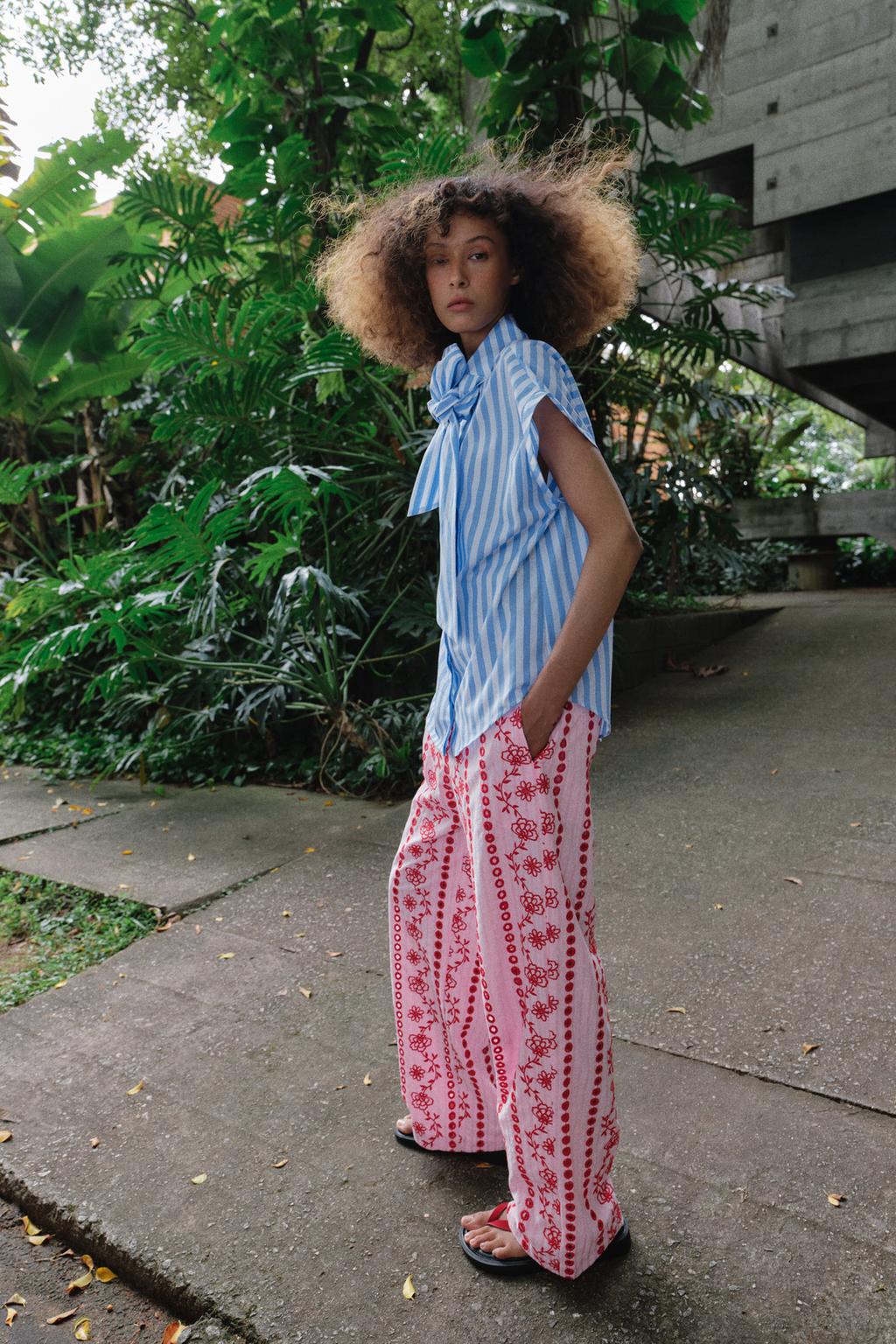 БРЮКИ С АЖУРНОЙ ВЫШИВКОЙ