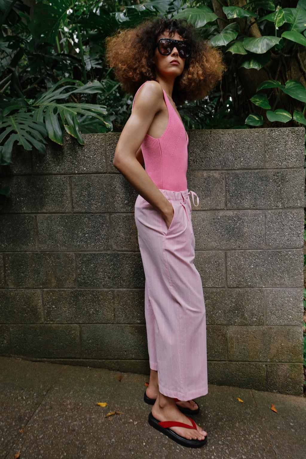 БРЮКИ-КЮЛОТЫ В ПОЛОСКУ