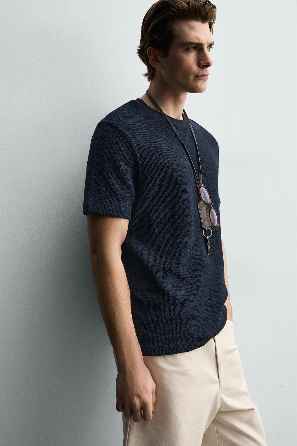 ФУТБОЛКА REGULAR FIT ИЗ РЕЛЬЕФНОЙ ТКАНИ