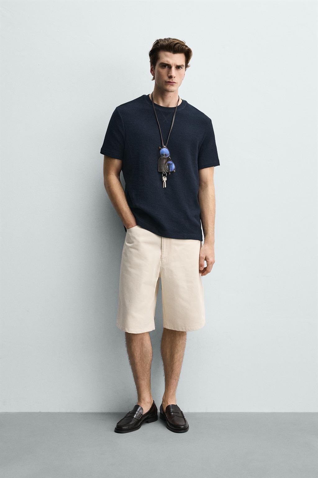 ФУТБОЛКА REGULAR FIT ИЗ РЕЛЬЕФНОЙ ТКАНИ