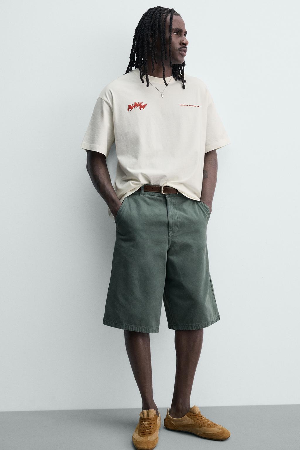 ФУТБОЛКА С КОНТРАСТНЫМ ПРИНТОМ