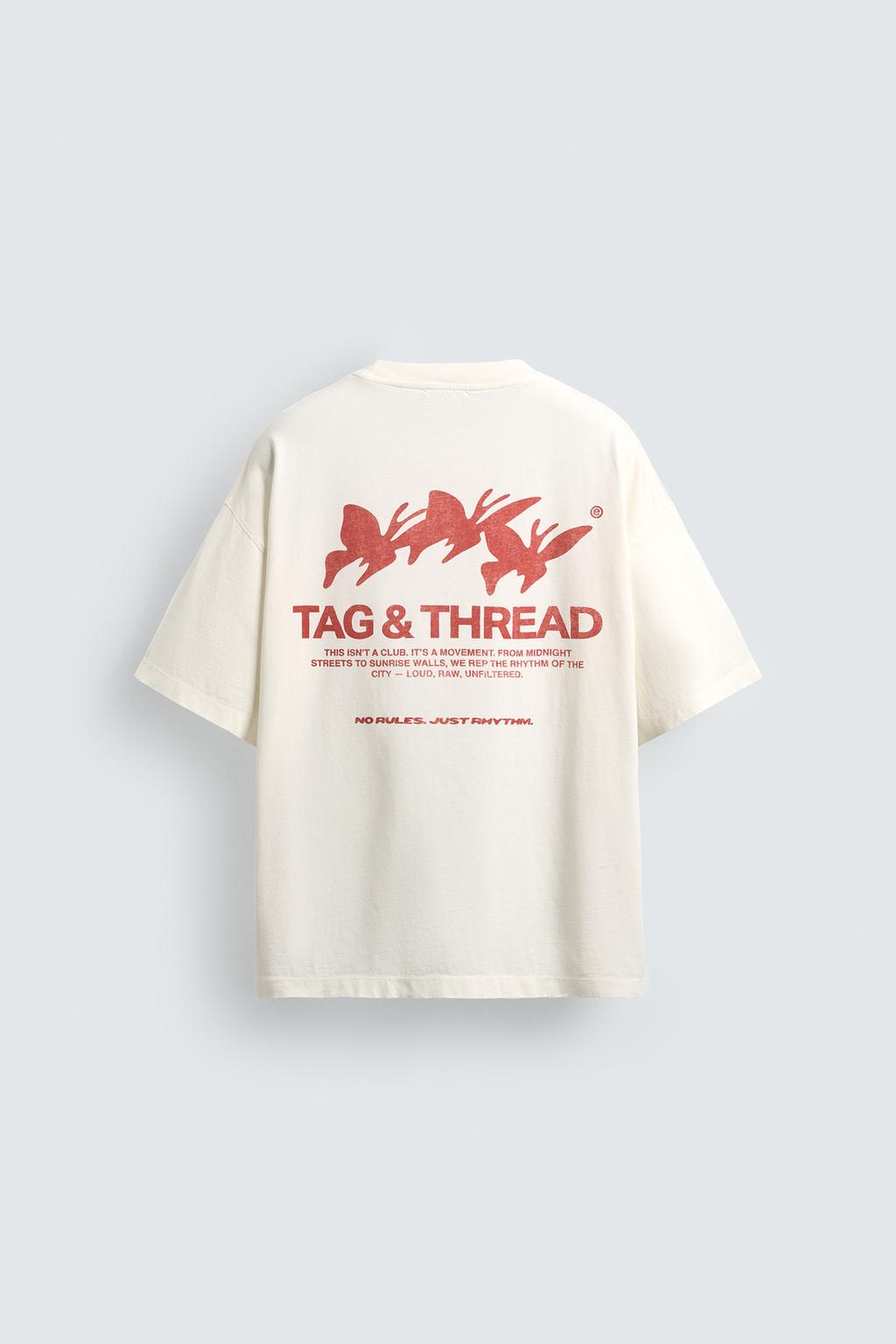 ФУТБОЛКА С КОНТРАСТНЫМ ПРИНТОМ