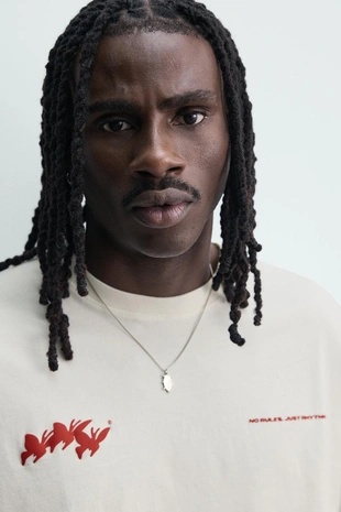 Футболка с контрастным принтом- Заказать в России