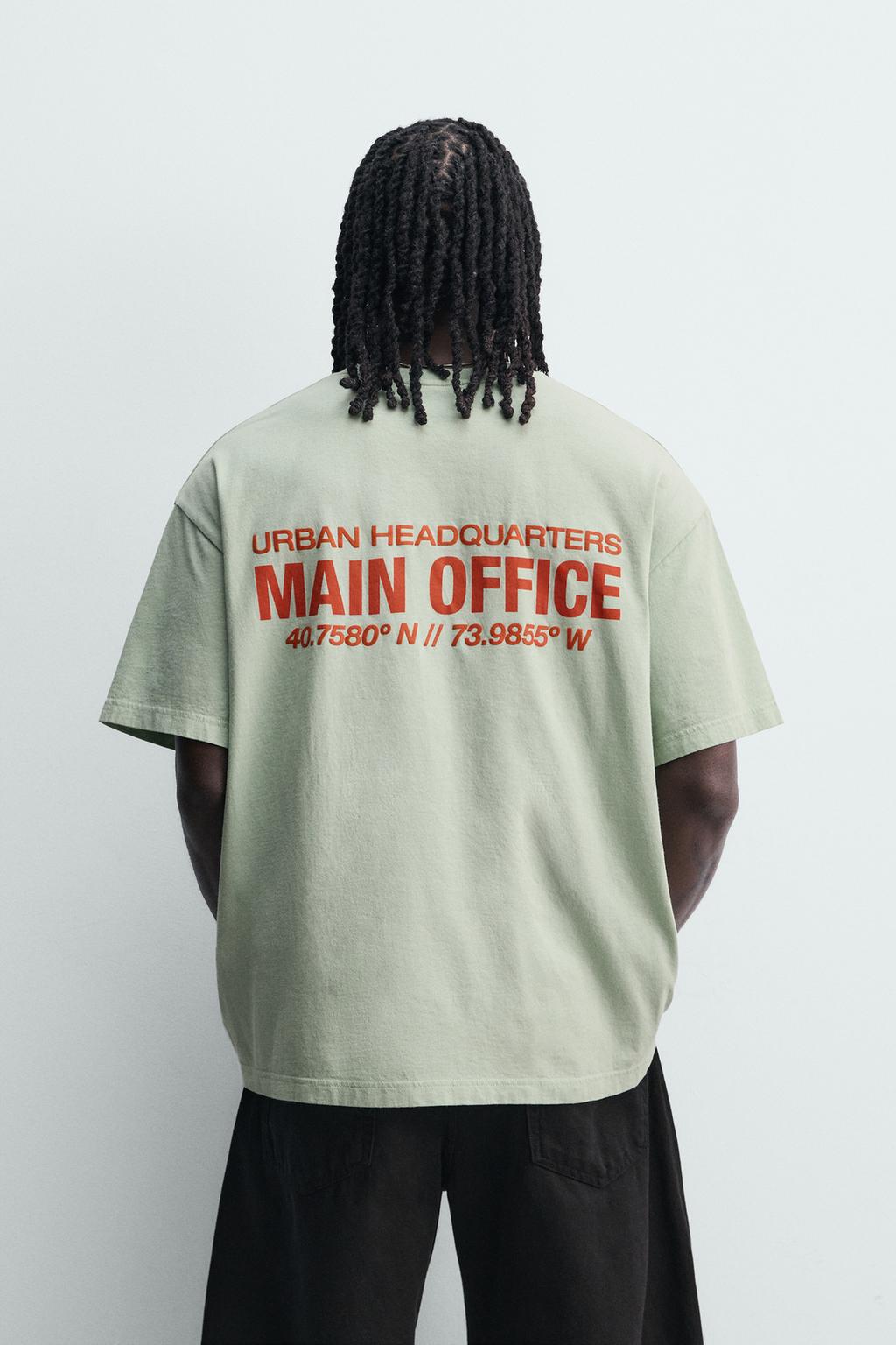 ФУТБОЛКА ИЗ ТКАНИ С ЭФФЕКТОМ ПОТЕРТОСТИ С НАДПИСЬЮ