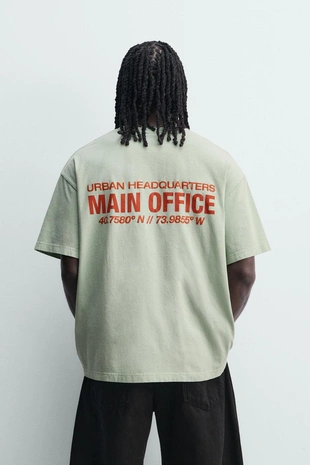 Футболка из ткани с эффектом потертости с надписью- Заказать в России