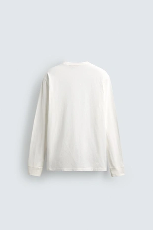 Футболка из легкого хлопка с длинными рукавами