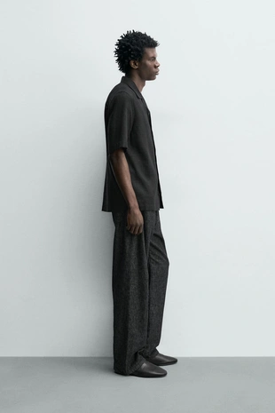 Рубашка струящегося покроя из рельефной ткани