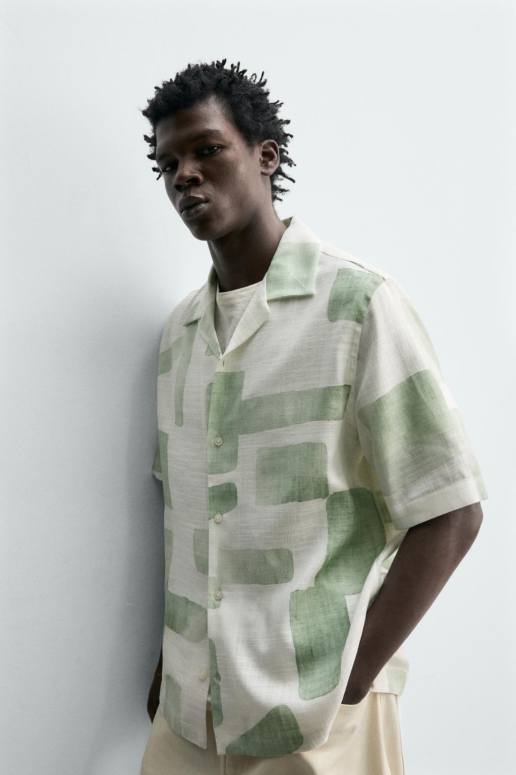 РУБАШКА СТРУЯЩЕГОСЯ ПОКРОЯ С АБСТРАКТНЫМ ПРИНТОМ