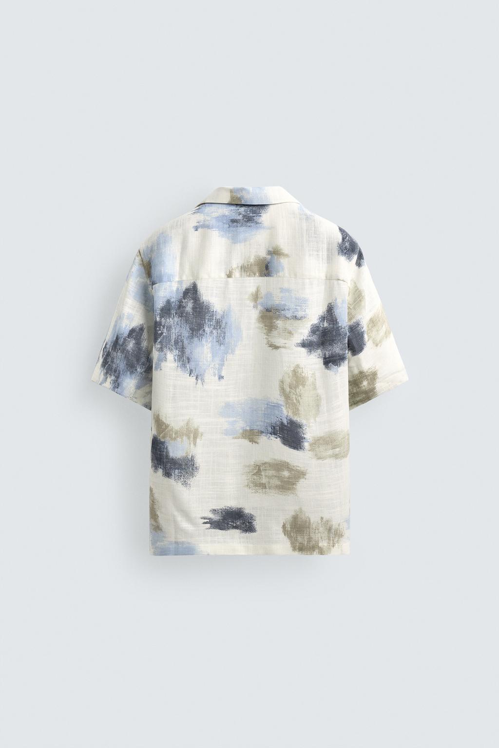 РУБАШКА СТРУЯЩЕГОСЯ ПОКРОЯ С АБСТРАКТНЫМ ПРИНТОМ