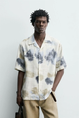 Рубашка струящегося покроя с абстрактным принтом