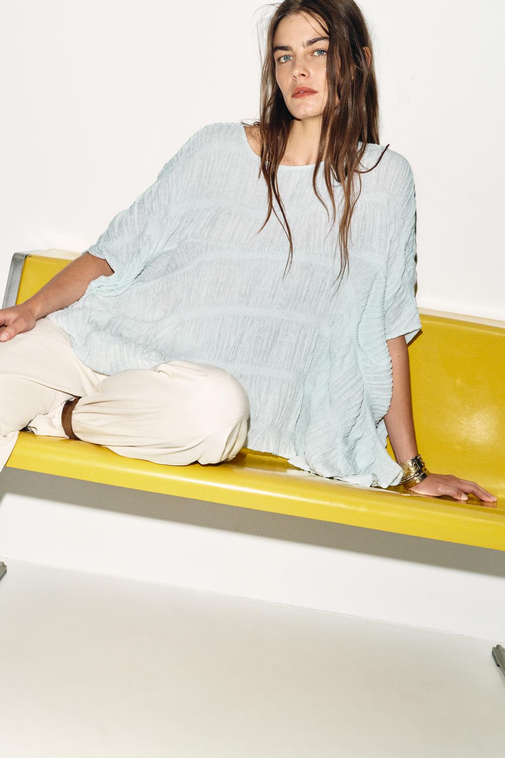 ТОП-НАКИДКА С ТЕКСТУРОЙ