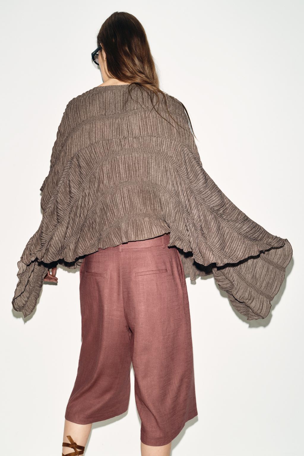 ТОП-НАКИДКА С ТЕКСТУРОЙ