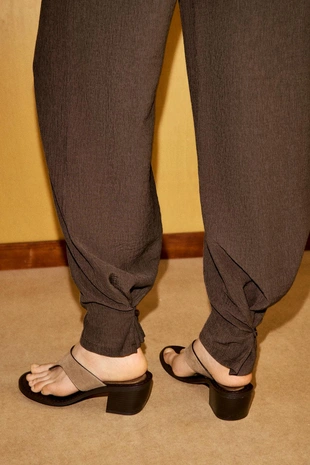 Брюки с узором «платок»- Заказать в России