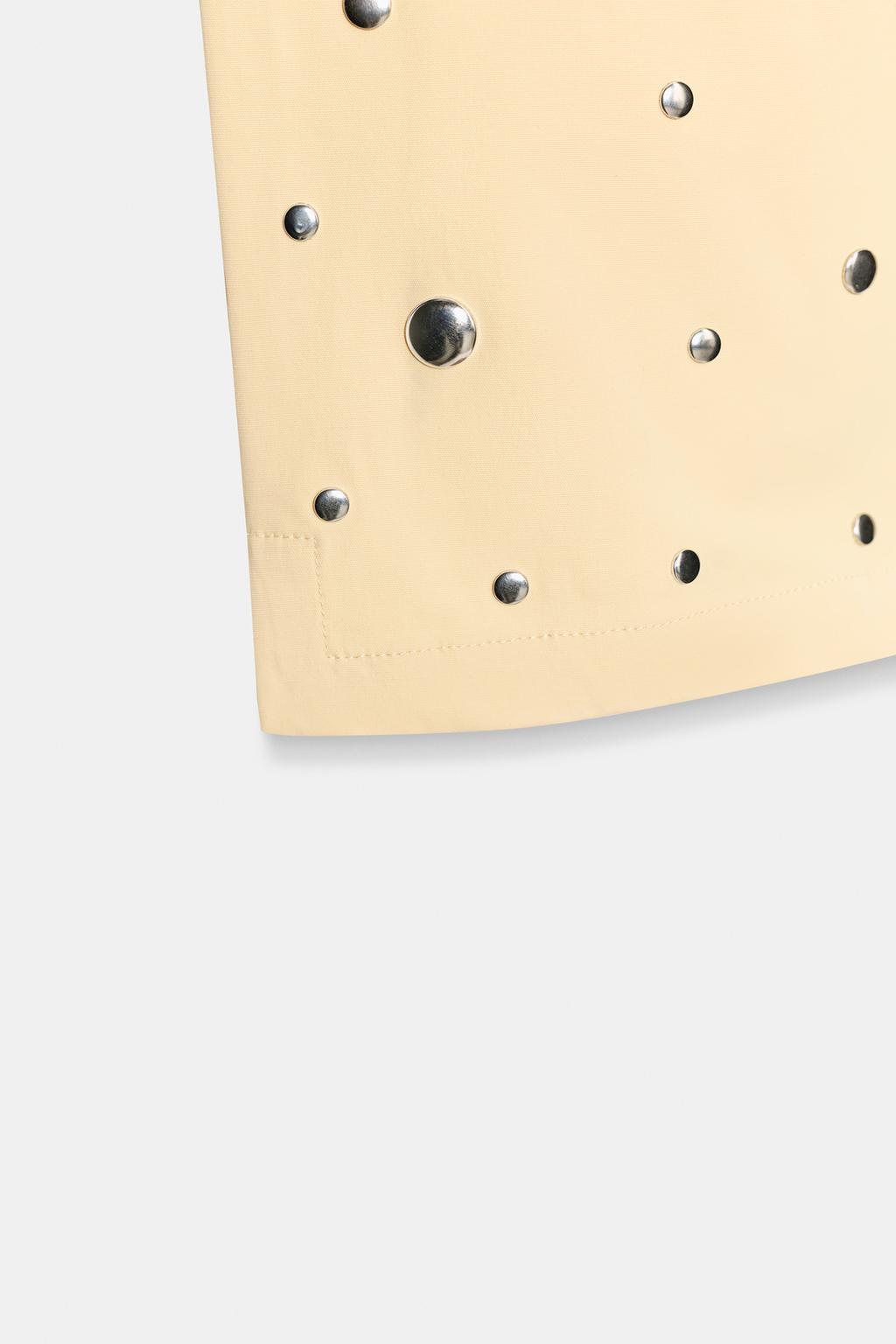 БРЮКИ КАПРИ С ЗАКЛЕПКАМИ