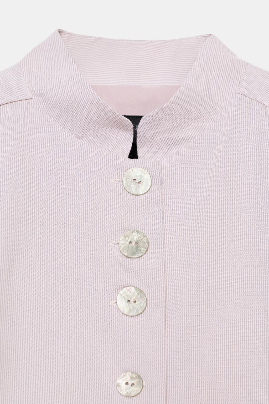 ТОП С КОРОТКИМИ РУКАВАМИ И ПУГОВИЦАМИ