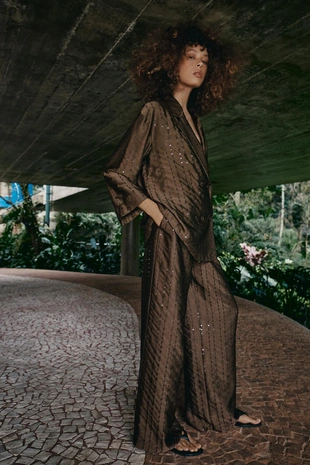 Двубортный блейзер с пайетками- Заказать в России