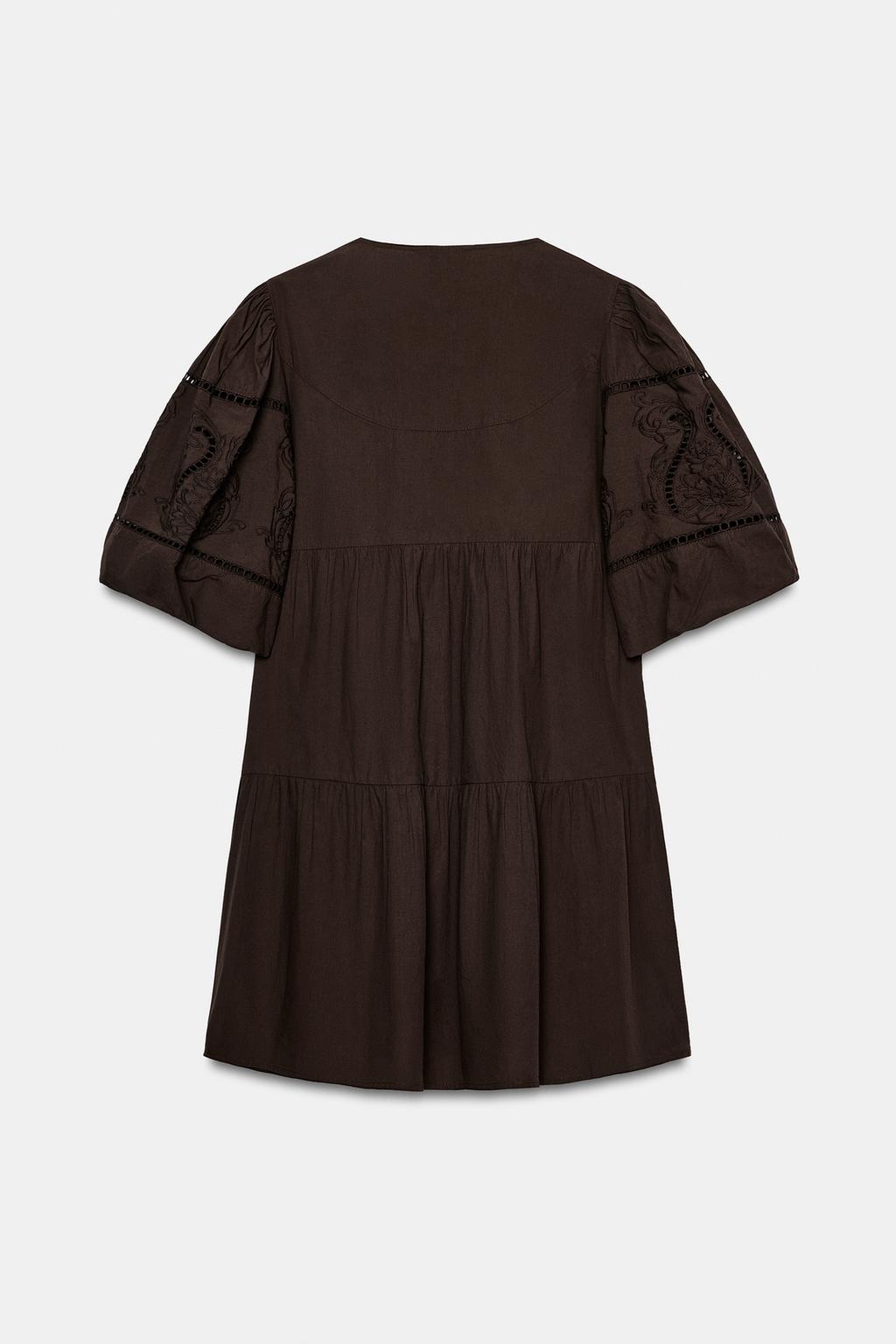 МИНИ-ПЛАТЬЕ ИЗ ПОПЛИНА С ВЫШИВКОЙ