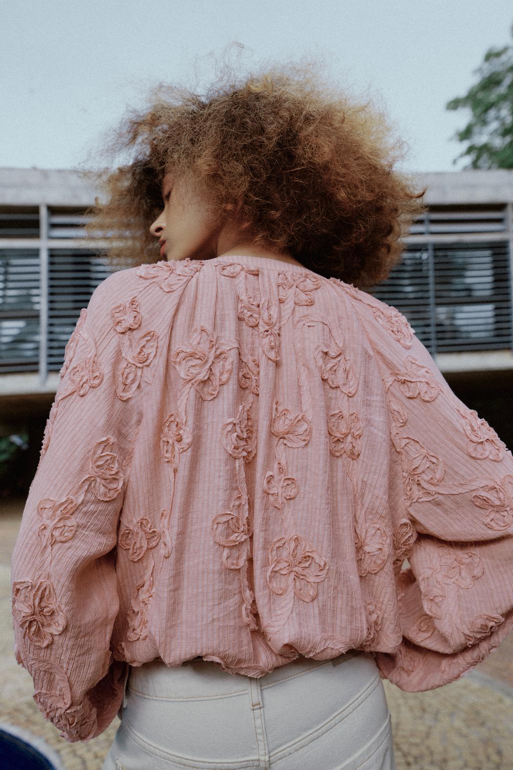 КУРТКА ОВЕРСАЙЗ С ЦВЕТОЧНЫМ УЗОРОМ