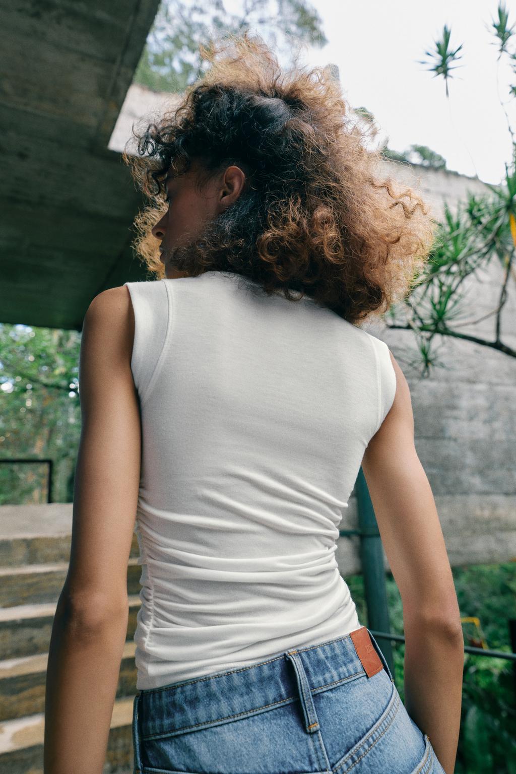 ТОП С БОКОВЫМИ СБОРКАМИ