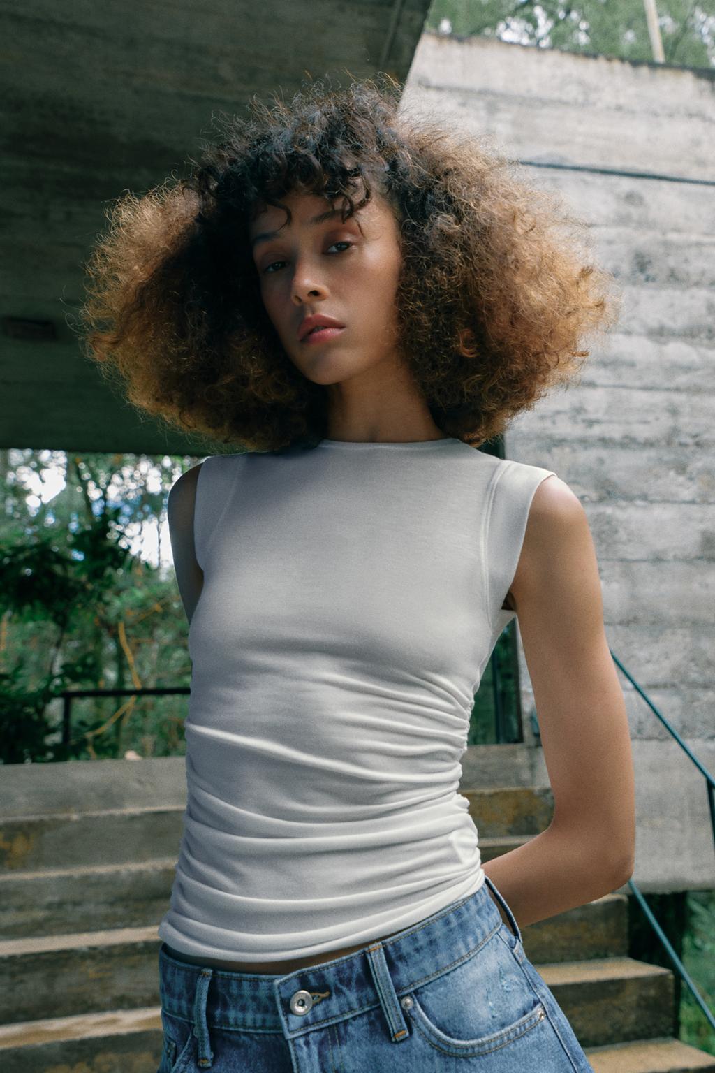 ТОП С БОКОВЫМИ СБОРКАМИ