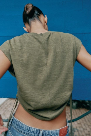 Футболка в стиле рустик со сборками- Заказать в России