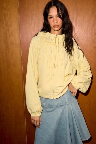 Куртка из нейлона с завязками- Заказать в России