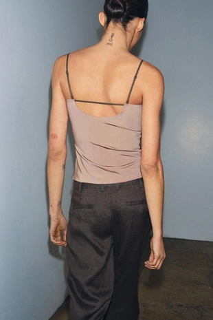 Топ из полиамида на бретелях- Заказать в России