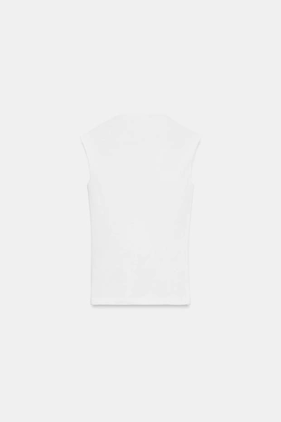 Футболка в рубчик с V-образным вырезом- Заказать в России