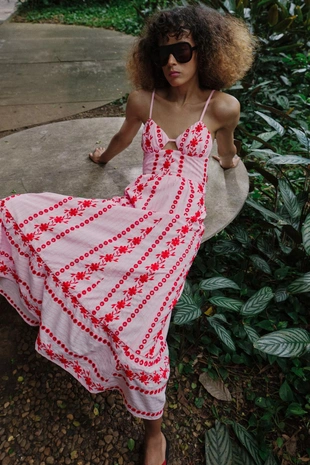 Платье миди с ажурной вышивкой- Заказать в России