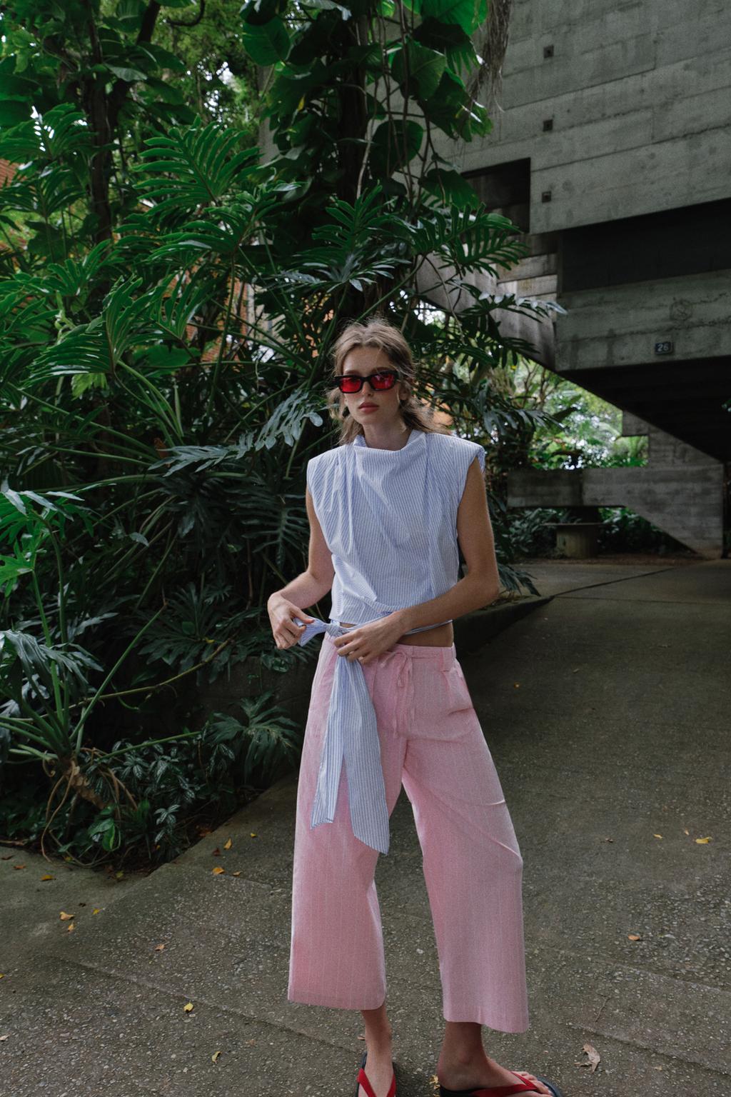 ТОП В ПОЛОСКУ С ПОГОНАМИ И БЛЕСТЯЩЕЙ НИТЬЮ