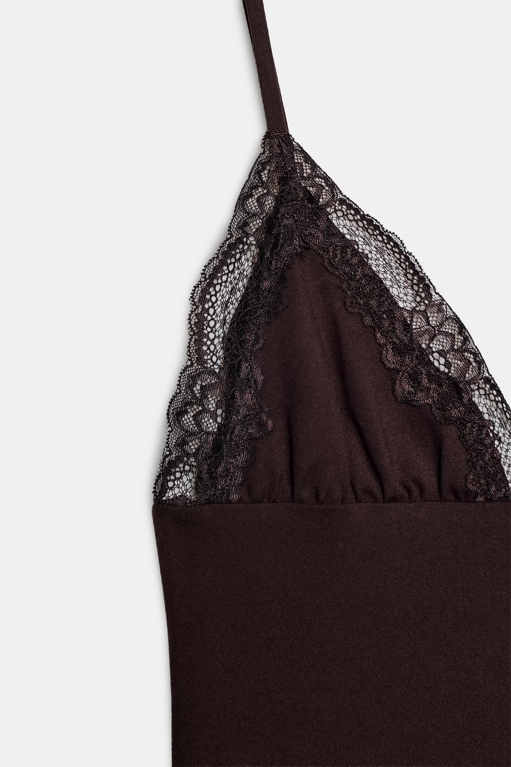 МИНИ-ПЛАТЬЕ С ТОНКИМИ БРЕТЕЛЯМИ И КРУЖЕВОМ