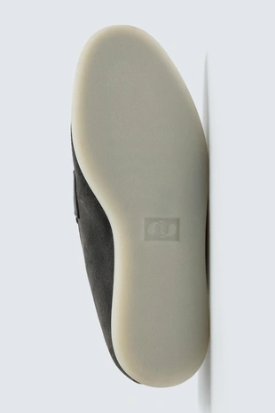 Кожаные лоферы в повседневном стиле- Заказать в России