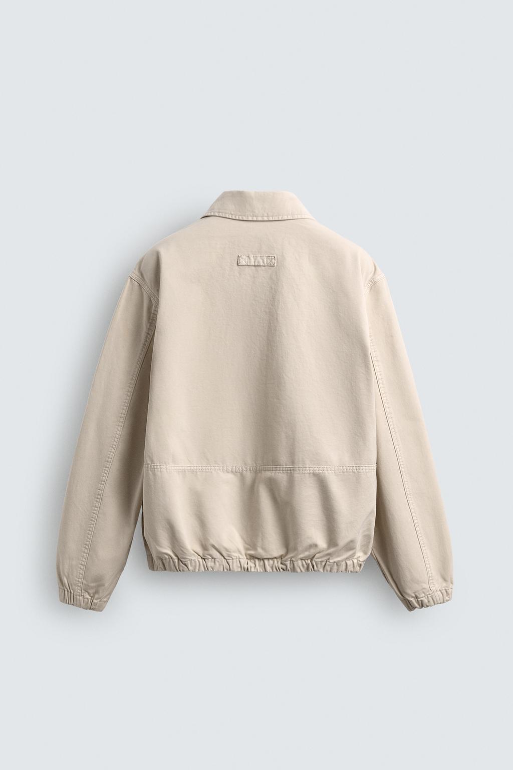 КУРТКА СВОБОДНОГО КРОЯ С НАШИВКАМИ