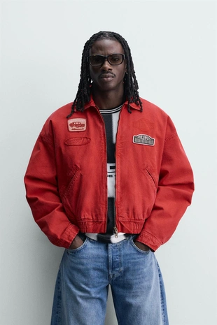 Куртка свободного кроя с нашивками- Заказать в России