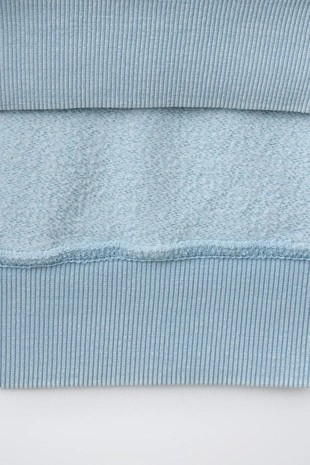 Худи с капюшоном и надписью из ткани с эффектом потертости- Заказать в России