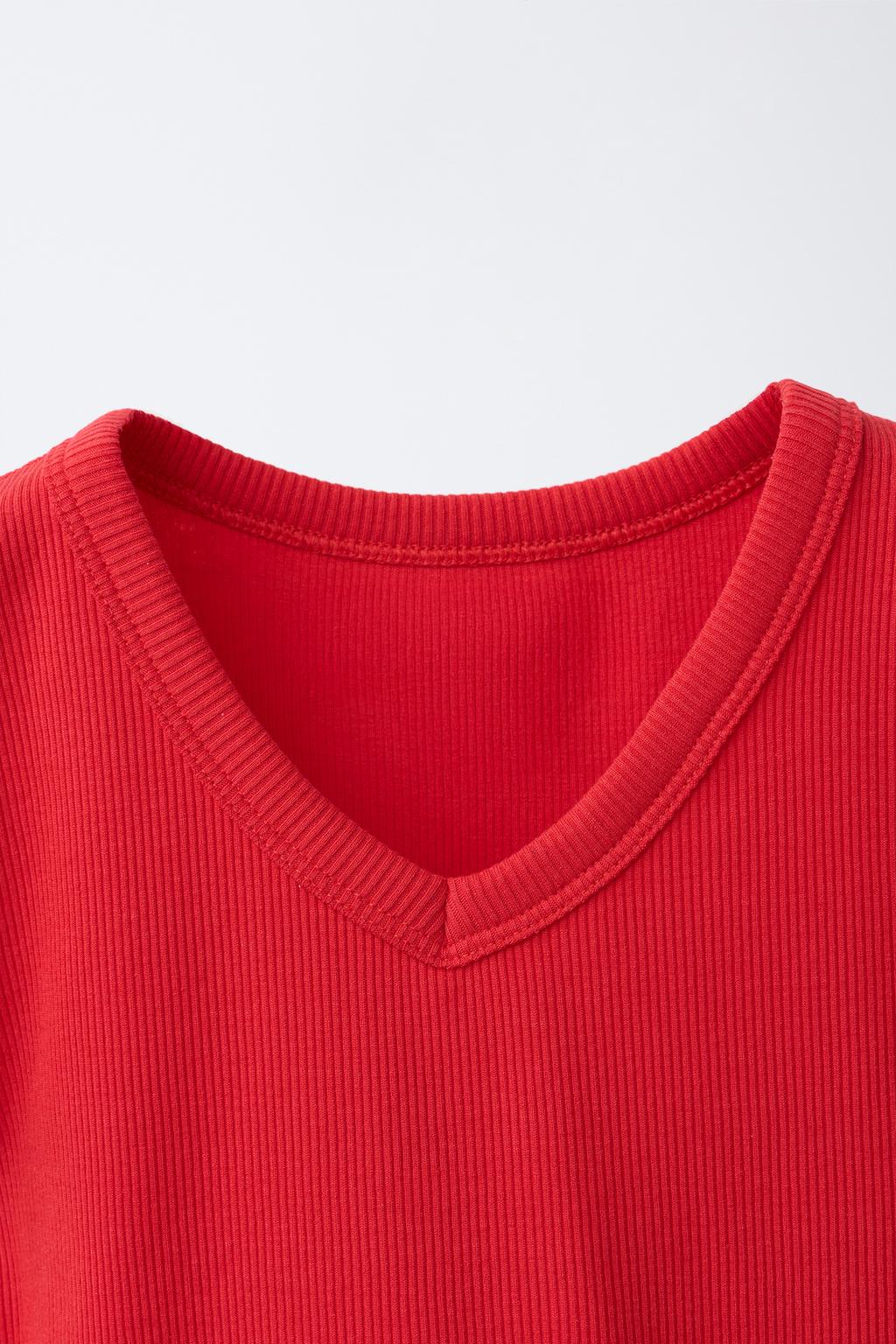 ТОП В РУБЧИК С V-ОБРАЗНЫМ ВЫРЕЗОМ