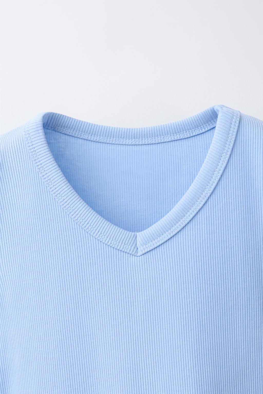 ТОП В РУБЧИК С V-ОБРАЗНЫМ ВЫРЕЗОМ