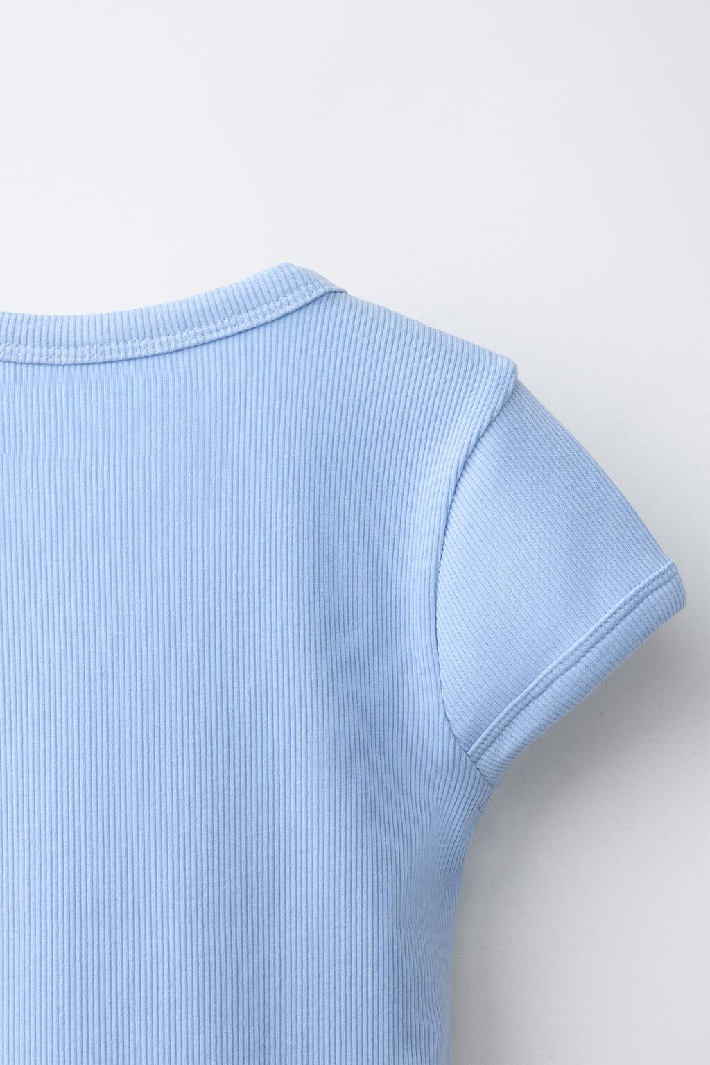 ТОП В РУБЧИК С V-ОБРАЗНЫМ ВЫРЕЗОМ