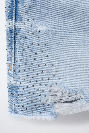 Джинсовые шорты со стразами и разрезами- Заказать в России