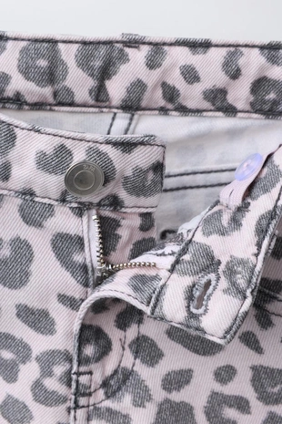 Шорты с анималистичным принтом- Заказать в России