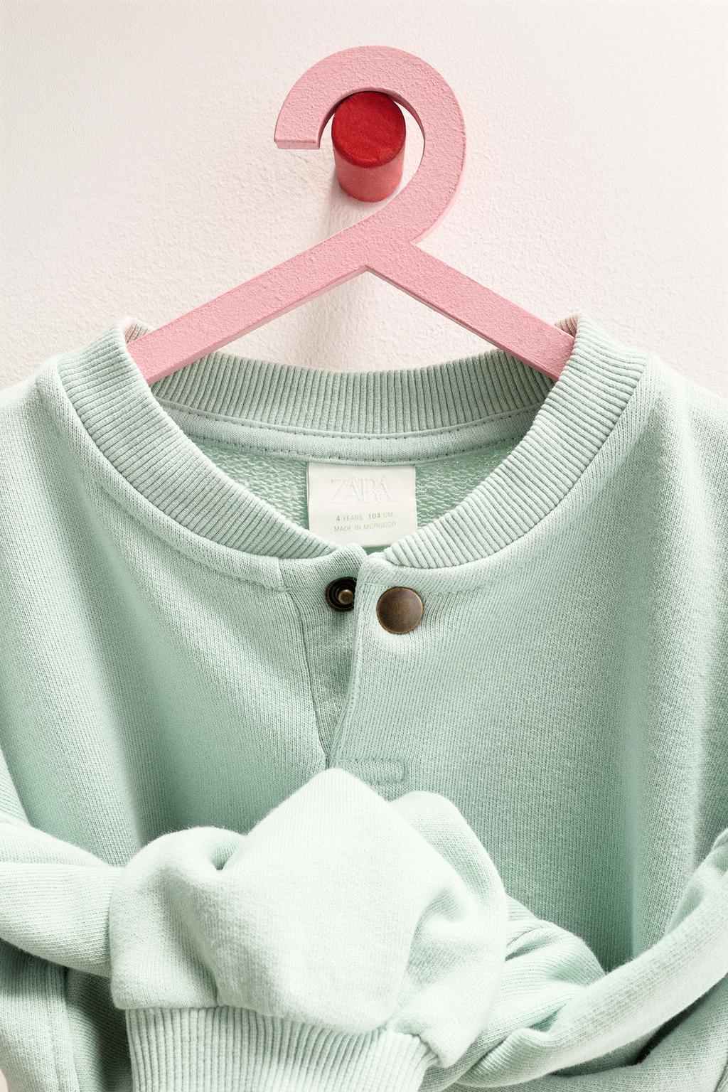 ZARA TIMELESS - ОДНОТОННАЯ ТОЛСТОВКА