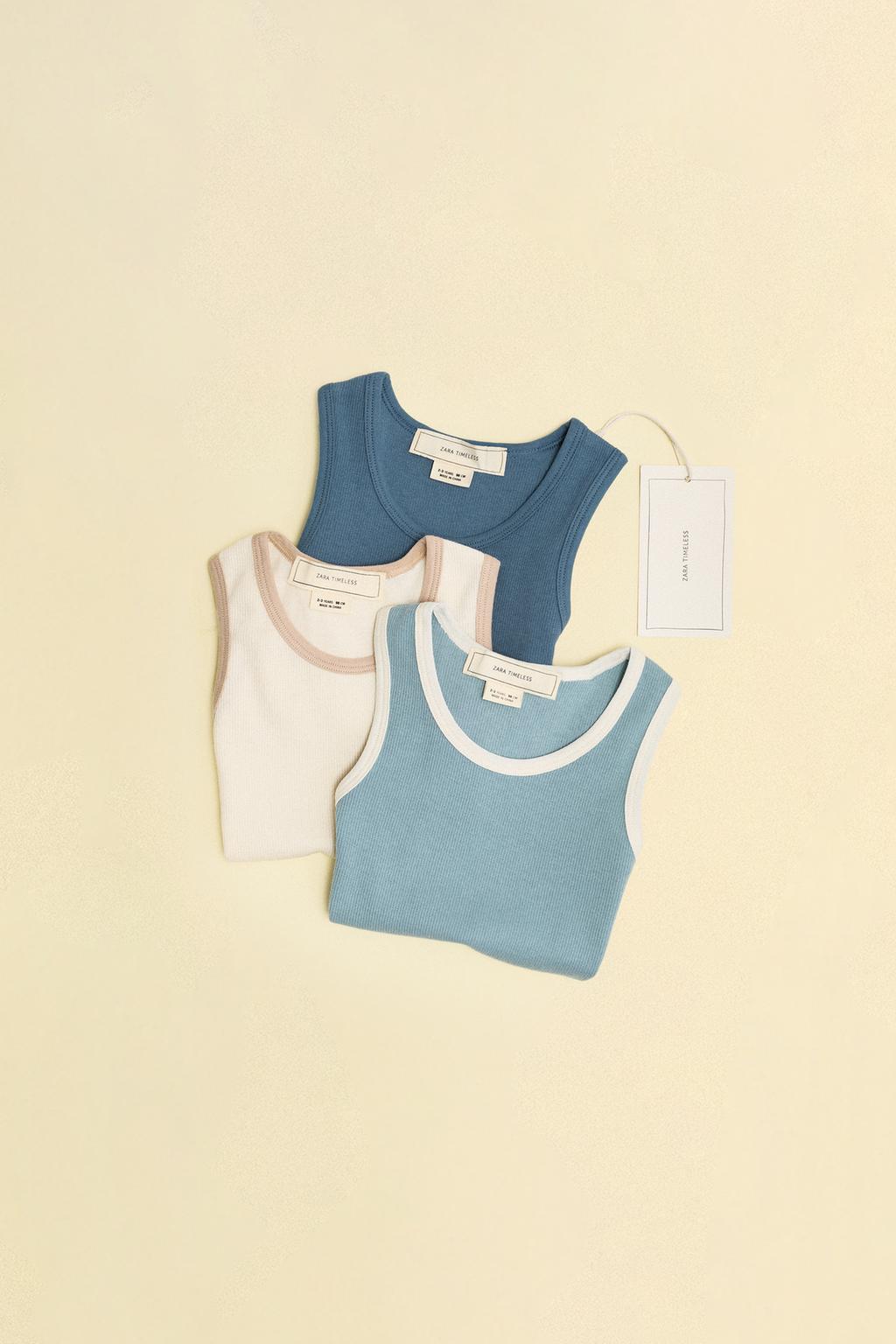 ZARA TIMELESS - НАБОР ИЗ ТРЕХ ФУТБОЛОК С КОНТРАСТНЫМИ ДЕТАЛЯМИ