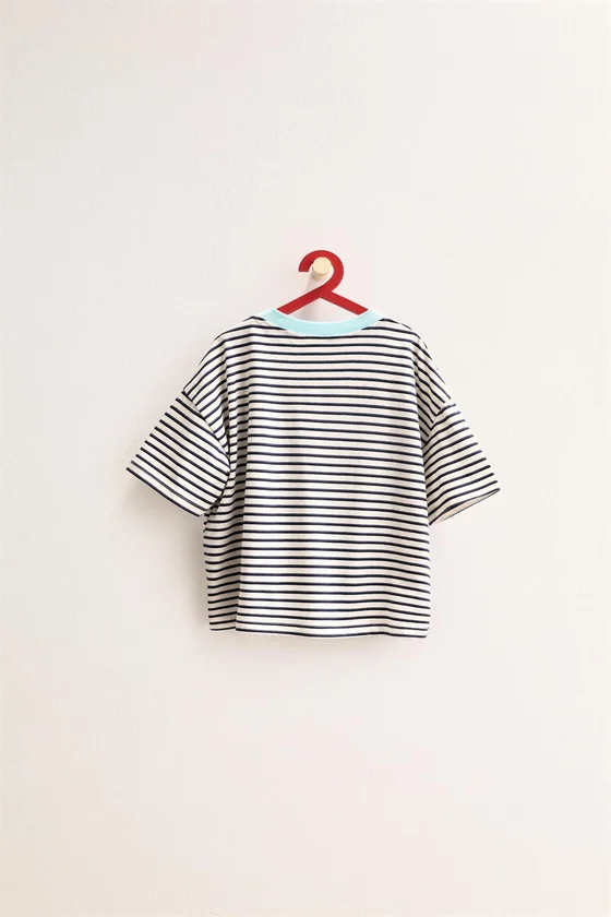 Zara «Timeless» - ФУТБОЛКА В ПОЛОСКУ С КОНТРАСТНЫМ ВОРОТНИКОМ