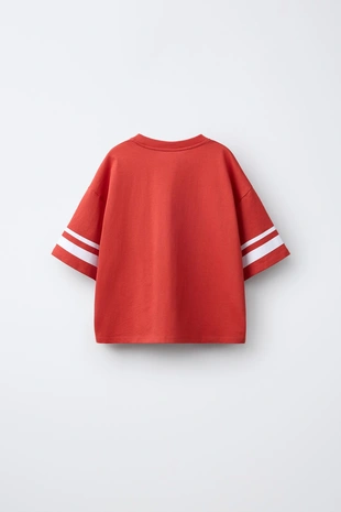 Лонгслив с цифрой и полосками