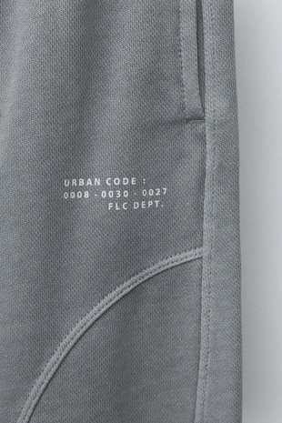 Крашеные брюки Barrel с разрезами