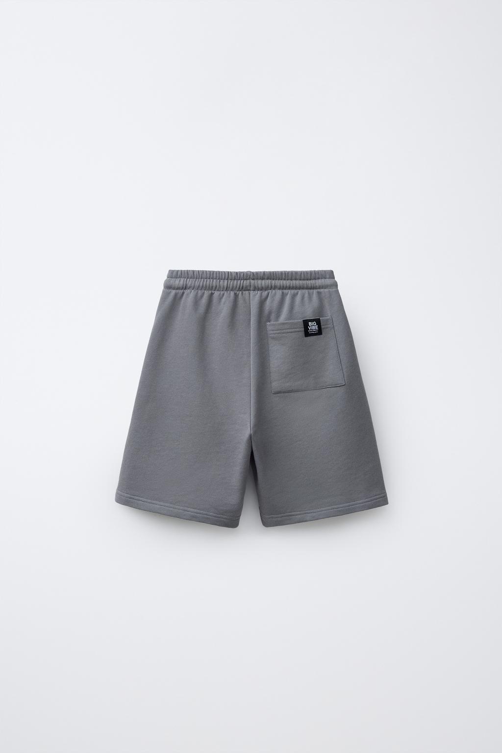 ШОРТЫ-БЕРМУДЫ С ПРИНТОМ «ГРАФФИТИ»